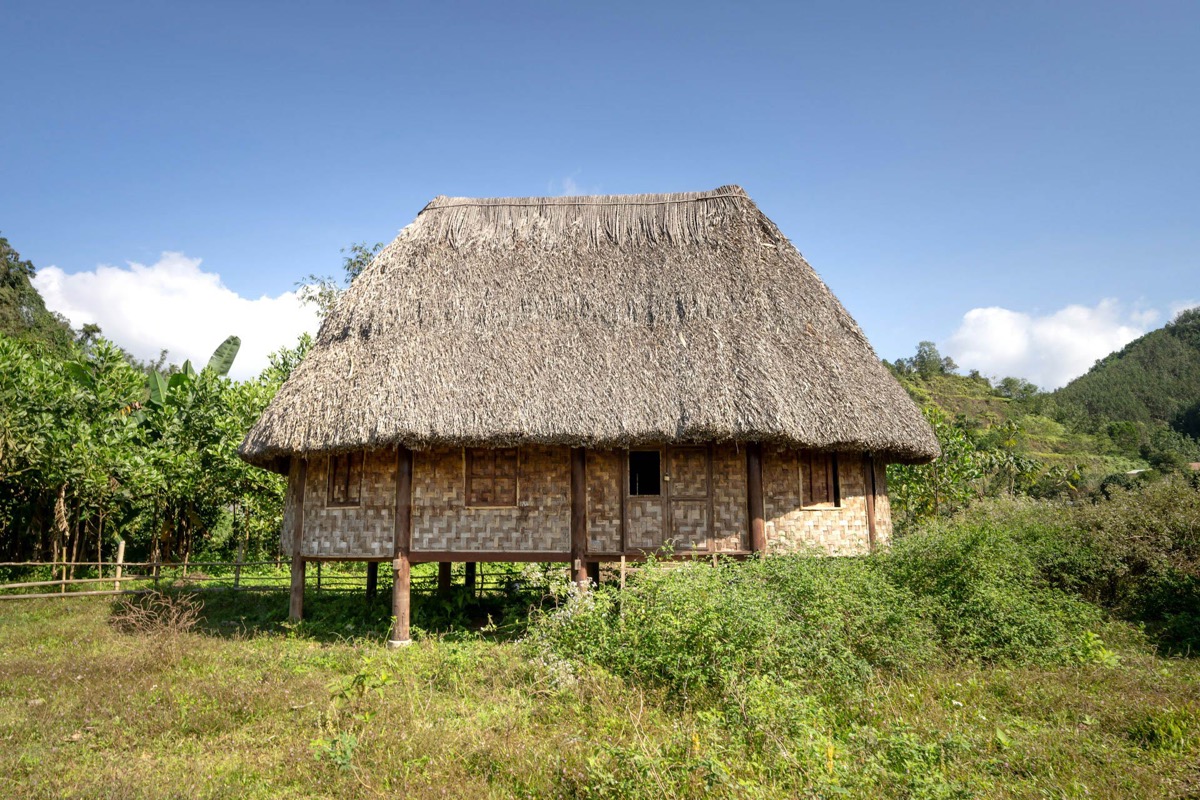 The ceremonial setting where icaros, sacred healing songs, are sung during ceremony